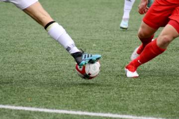 剩2轮6分领跑！巴黎1-0布雷斯特 杜埃绝杀 马尤卢中框 卢卡斯送助攻（配图示意）
